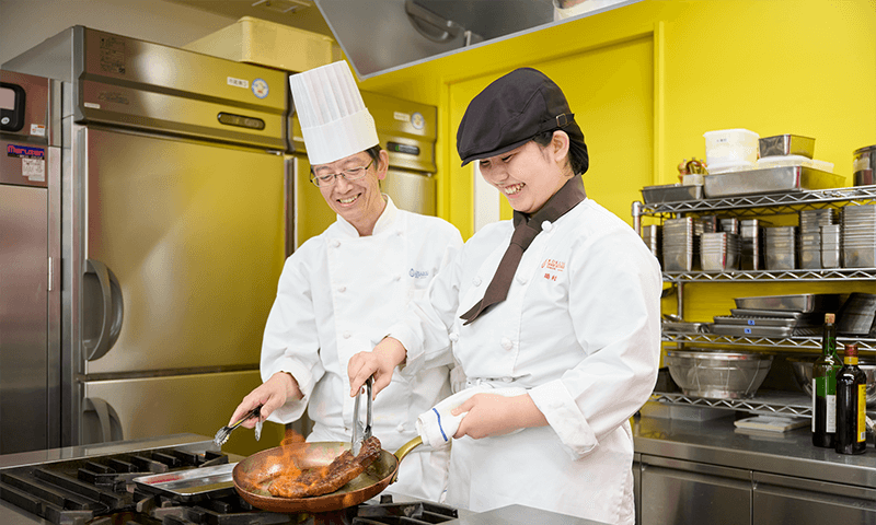 国際共立学園高等専修学校製菓衛生師・調理師科