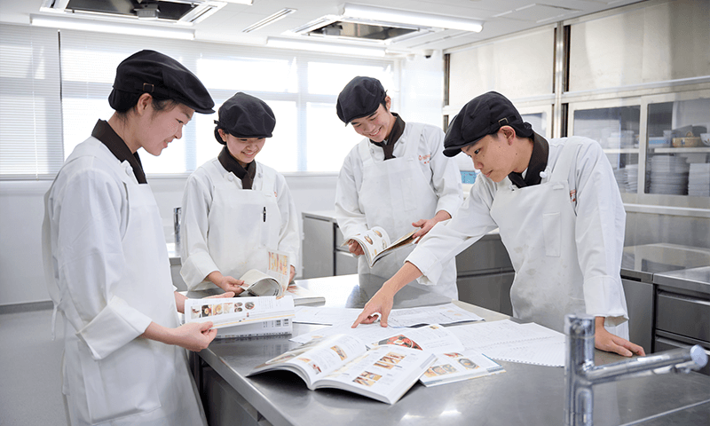 国際共立学園高等専修学校製菓衛生師・調理師科